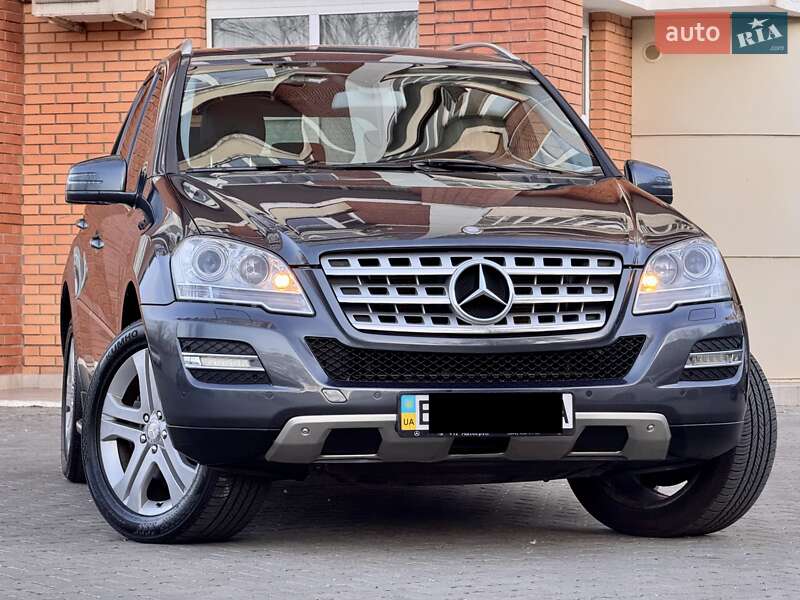 Mercedes-Benz M-Class 2011