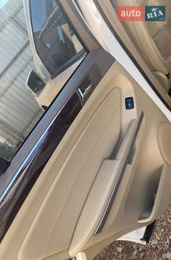 Внедорожник / Кроссовер Mercedes-Benz M-Class 2011 в 