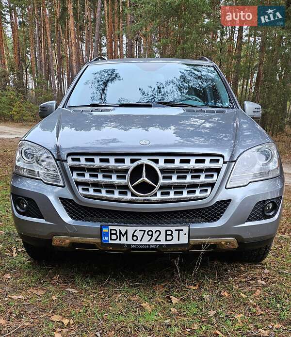 Внедорожник / Кроссовер Mercedes-Benz M-Class 2010 в Ахтырке