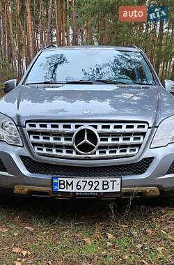 Внедорожник / Кроссовер Mercedes-Benz M-Class 2010 в 