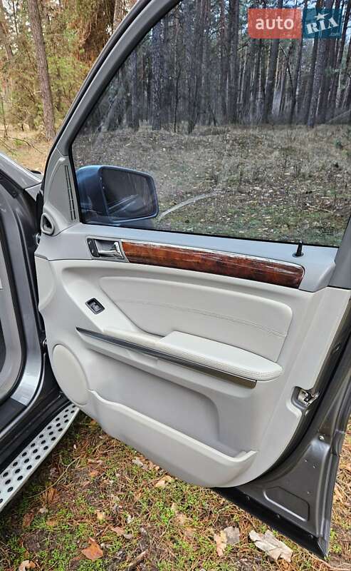 Внедорожник / Кроссовер Mercedes-Benz M-Class 2010 в Ахтырке