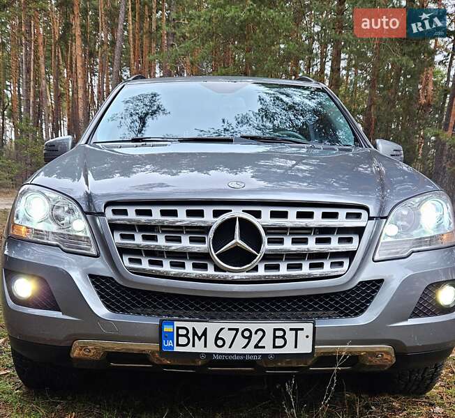 Внедорожник / Кроссовер Mercedes-Benz M-Class 2010 в Ахтырке