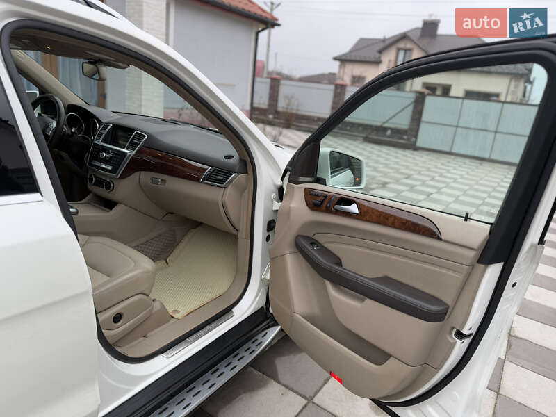 Внедорожник / Кроссовер Mercedes-Benz M-Class 2012 в Летичеве