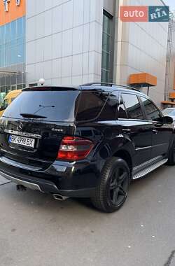 Внедорожник / Кроссовер Mercedes-Benz M-Class 2008 в 