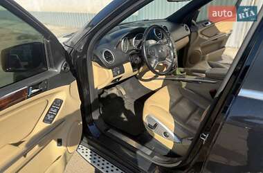 Позашляховик / Кросовер Mercedes-Benz M-Class 2011 в 
