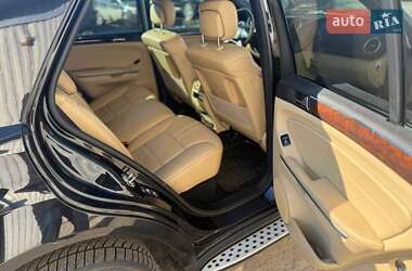 Позашляховик / Кросовер Mercedes-Benz M-Class 2011 в 