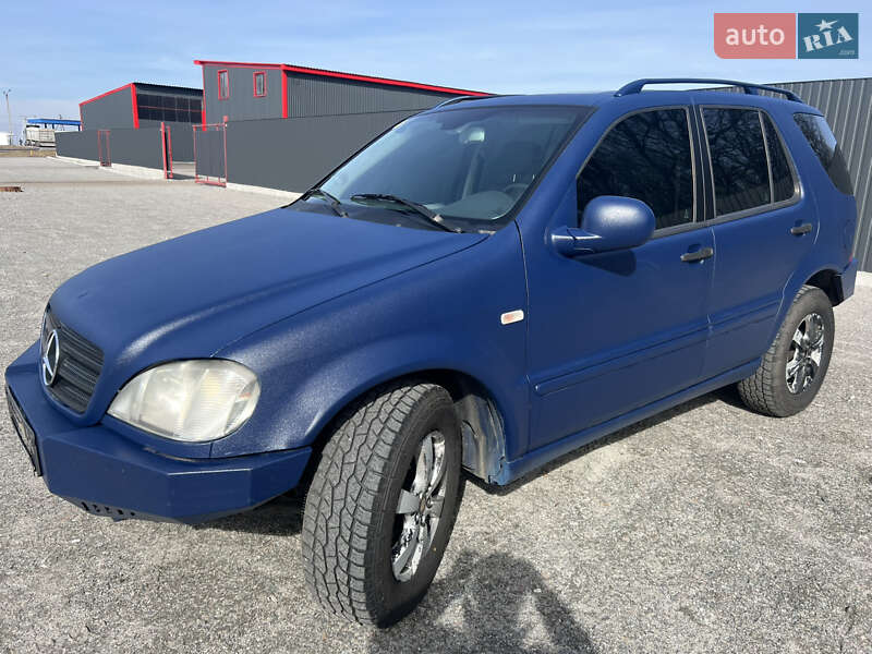 Mercedes-Benz M-Class 2000