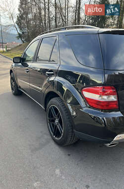 Внедорожник / Кроссовер Mercedes-Benz M-Class 2006 в Сколе