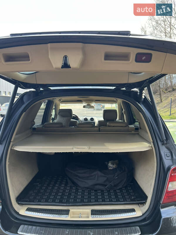 Внедорожник / Кроссовер Mercedes-Benz M-Class 2006 в Сколе