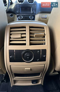 Внедорожник / Кроссовер Mercedes-Benz M-Class 2009 в 