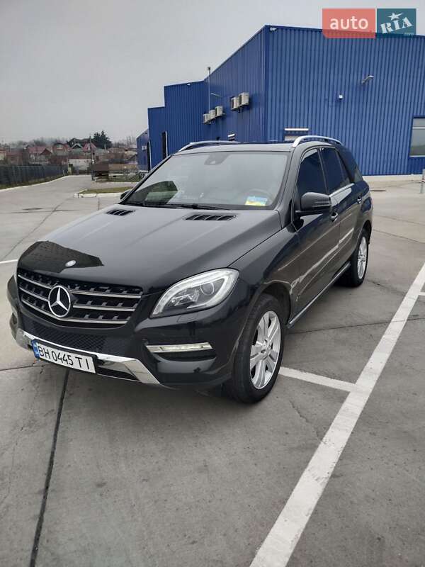 Внедорожник / Кроссовер Mercedes-Benz M-Class 2014 в Одессе