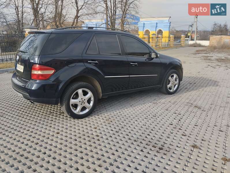 Внедорожник / Кроссовер Mercedes-Benz M-Class 2006 в Тульчине