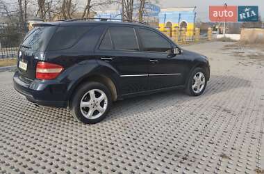 Внедорожник / Кроссовер Mercedes-Benz M-Class 2006 в 