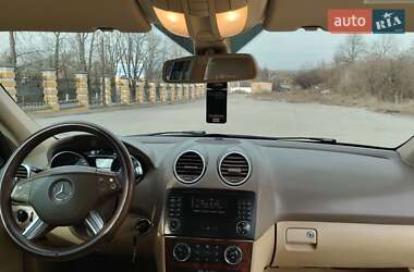Внедорожник / Кроссовер Mercedes-Benz M-Class 2006 в 