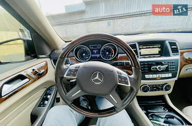 Внедорожник / Кроссовер Mercedes-Benz M-Class 2014 в 