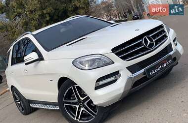 Внедорожник / Кроссовер Mercedes-Benz M-Class 2012 в Николаеве