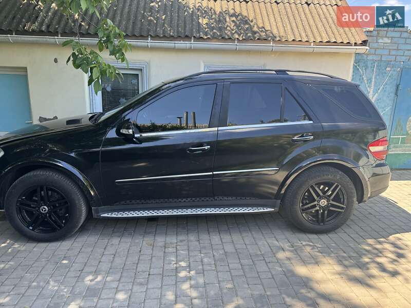 Внедорожник / Кроссовер Mercedes-Benz M-Class 2007 в Николаеве