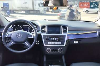 Внедорожник / Кроссовер Mercedes-Benz M-Class 2015 в 