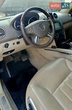 Позашляховик / Кросовер Mercedes-Benz M-Class 2006 в 