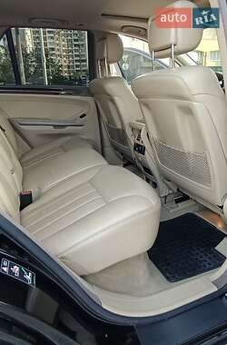 Позашляховик / Кросовер Mercedes-Benz M-Class 2006 в 