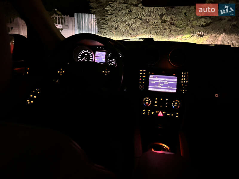 Внедорожник / Кроссовер Mercedes-Benz M-Class 2010 в Киеве