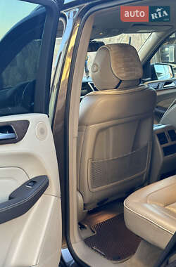 Внедорожник / Кроссовер Mercedes-Benz M-Class 2013 в 