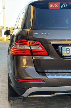 Внедорожник / Кроссовер Mercedes-Benz M-Class 2013 в 