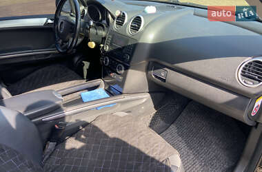 Позашляховик / Кросовер Mercedes-Benz M-Class 2006 в 