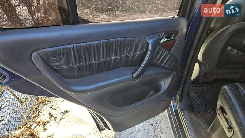 Внедорожник / Кроссовер Mercedes-Benz M-Class 2000 в Киеве