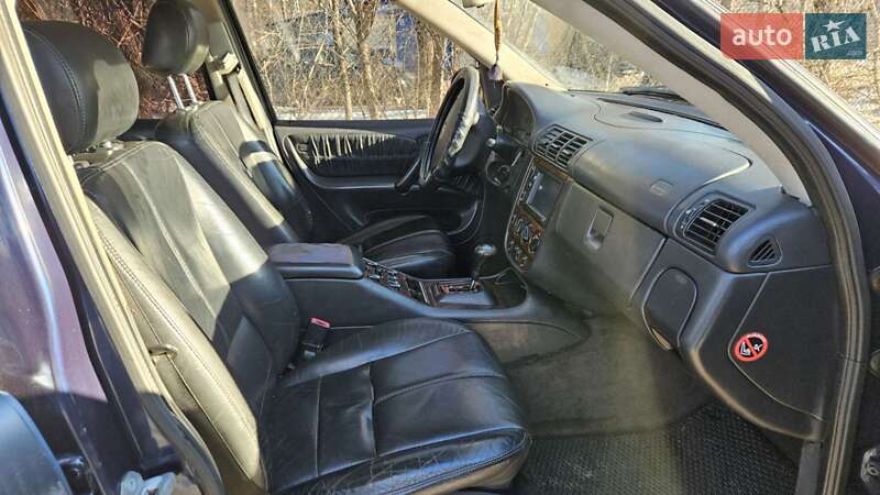 Внедорожник / Кроссовер Mercedes-Benz M-Class 2000 в Киеве