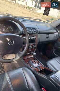Внедорожник / Кроссовер Mercedes-Benz M-Class 2004 в 