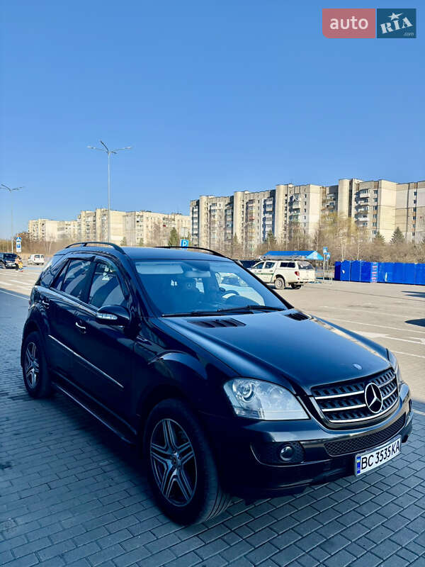 Внедорожник / Кроссовер Mercedes-Benz M-Class 2007 в 