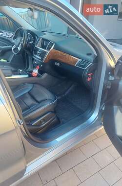 Внедорожник / Кроссовер Mercedes-Benz M-Class 2012 в 