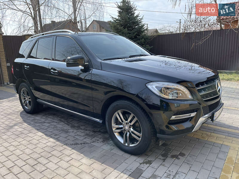 Внедорожник / Кроссовер Mercedes-Benz M-Class 2013 в Киеве