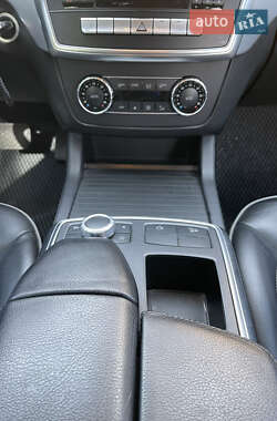 Внедорожник / Кроссовер Mercedes-Benz M-Class 2013 в 