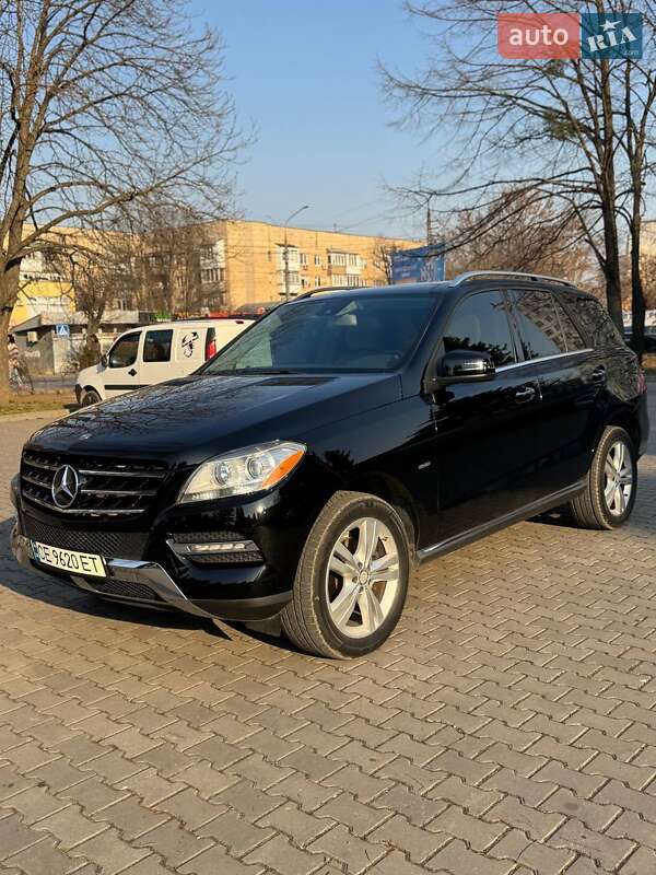 Внедорожник / Кроссовер Mercedes-Benz M-Class 2011 в Черновцах