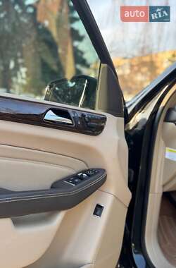 Внедорожник / Кроссовер Mercedes-Benz M-Class 2011 в 