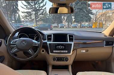 Внедорожник / Кроссовер Mercedes-Benz M-Class 2011 в 