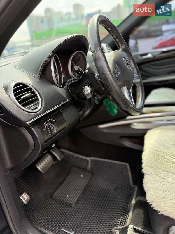 Внедорожник / Кроссовер Mercedes-Benz M-Class 2011 в Одессе