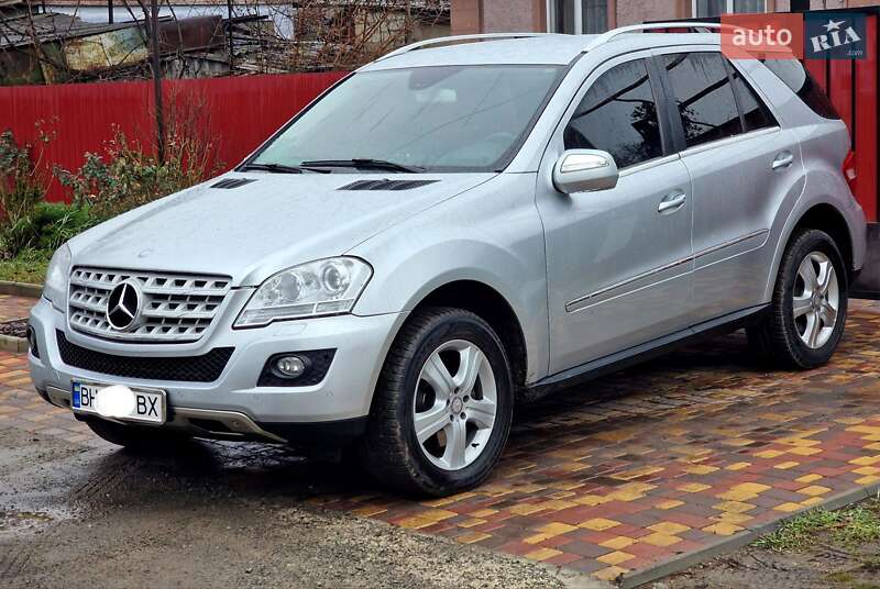 Внедорожник / Кроссовер Mercedes-Benz M-Class 2008 в Подольске