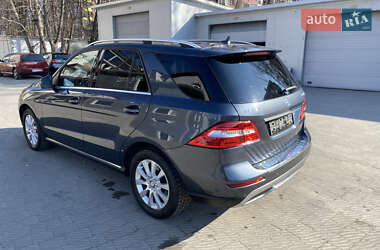 Внедорожник / Кроссовер Mercedes-Benz M-Class 2012 в 