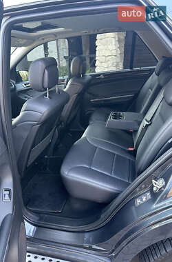 Внедорожник / Кроссовер Mercedes-Benz M-Class 2011 в 