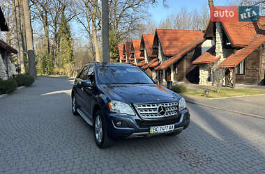 Внедорожник / Кроссовер Mercedes-Benz M-Class 2011 в 