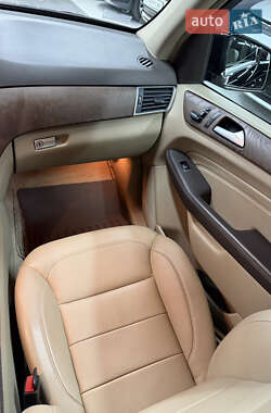 Внедорожник / Кроссовер Mercedes-Benz M-Class 2013 в 