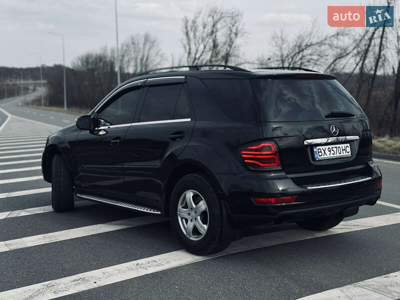 Внедорожник / Кроссовер Mercedes-Benz M-Class 2009 в Хмельницком