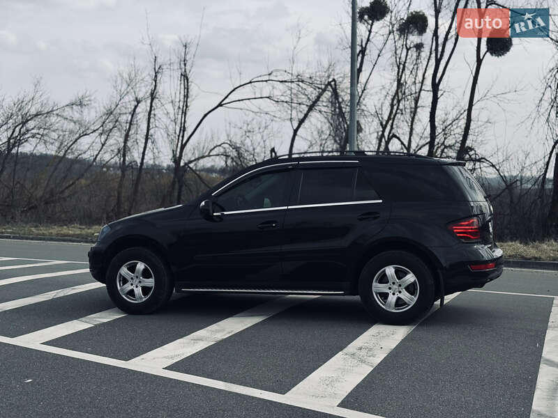 Внедорожник / Кроссовер Mercedes-Benz M-Class 2009 в Хмельницком