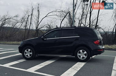 Позашляховик / Кросовер Mercedes-Benz M-Class 2009 в 