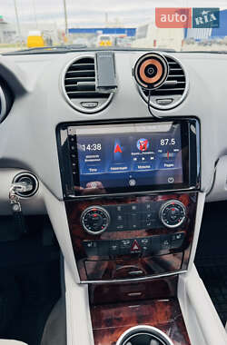 Внедорожник / Кроссовер Mercedes-Benz M-Class 2009 в 