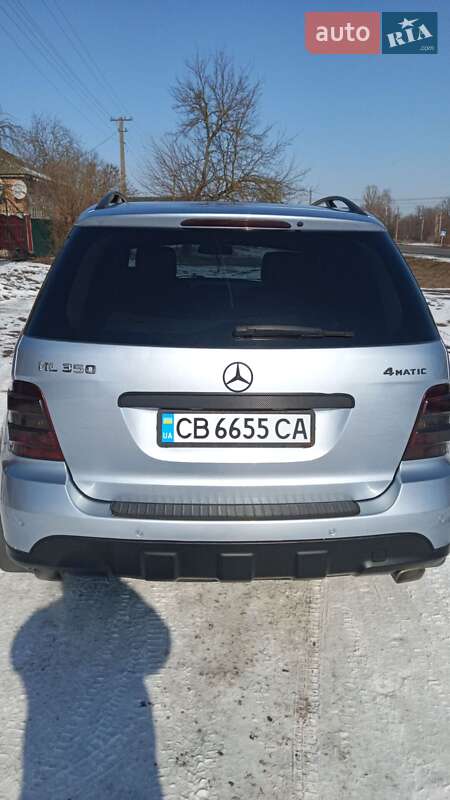 Внедорожник / Кроссовер Mercedes-Benz M-Class 2006 в 