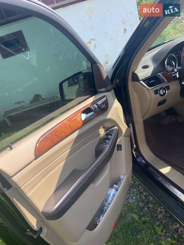 Внедорожник / Кроссовер Mercedes-Benz M-Class 2012 в Ивано-Франковске фото 10 Внедорожник / Кроссовер Mercedes-Benz M-Class 2012 в Ивано-Франковске